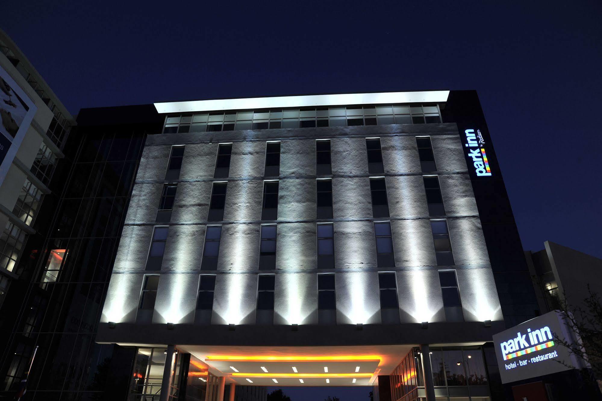 Park Inn Sandton Joanesburgo Exterior foto